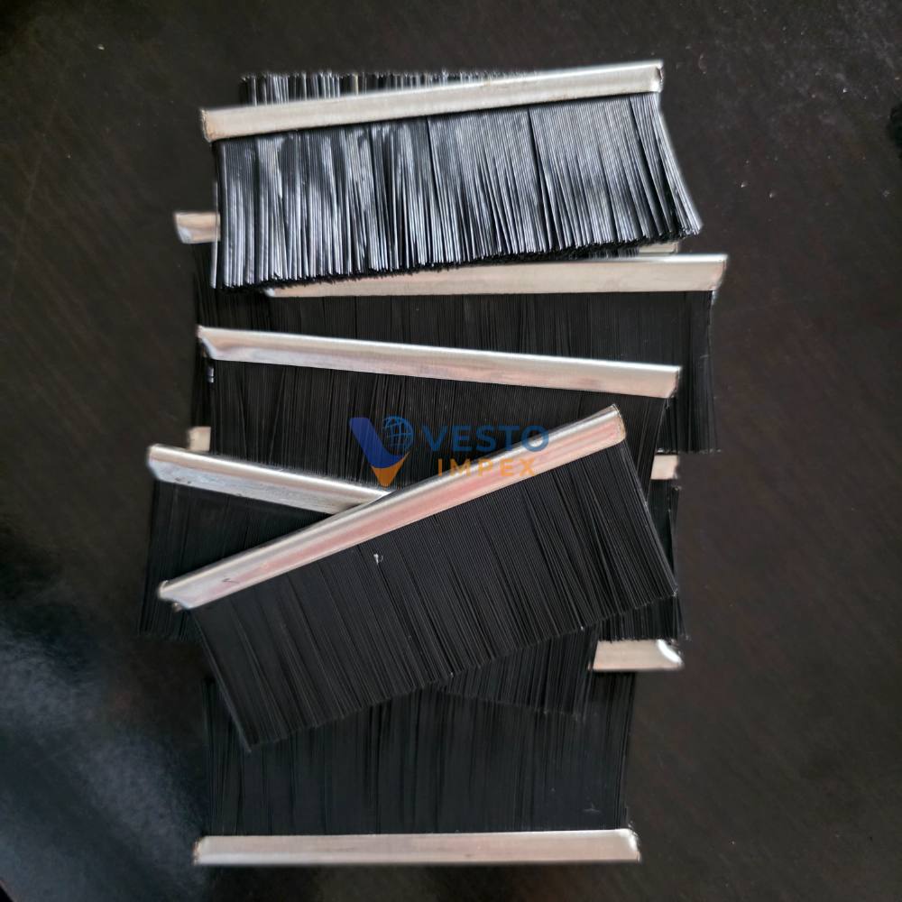 Industrial Nylon Wire Brush Strip - Image 2
