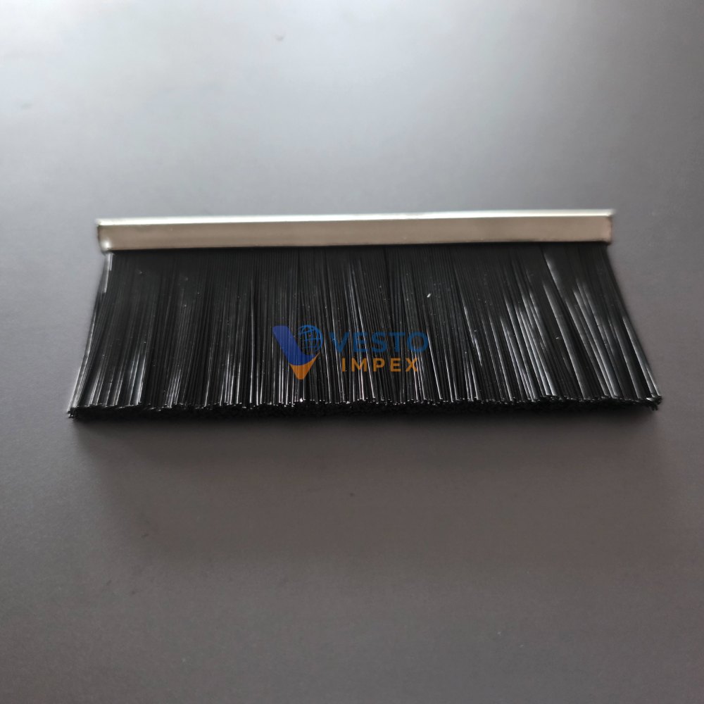 Industrial Nylon Wire Brush Strip - Image 3